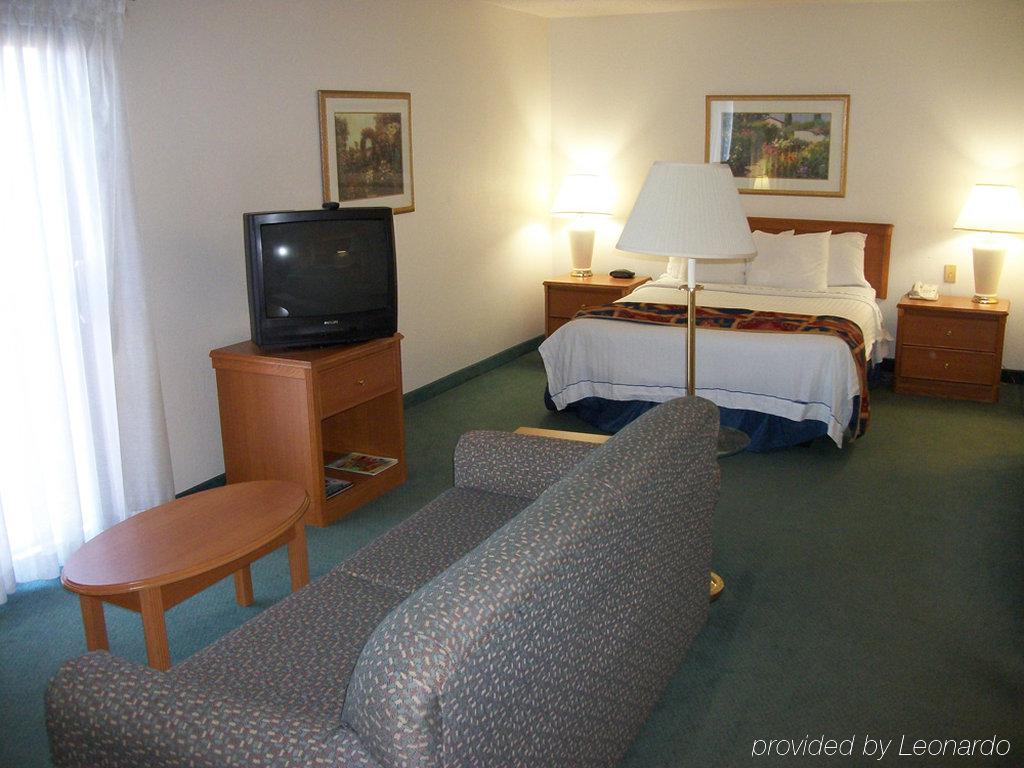 Hawthorn Suites Of Трой Стая снимка