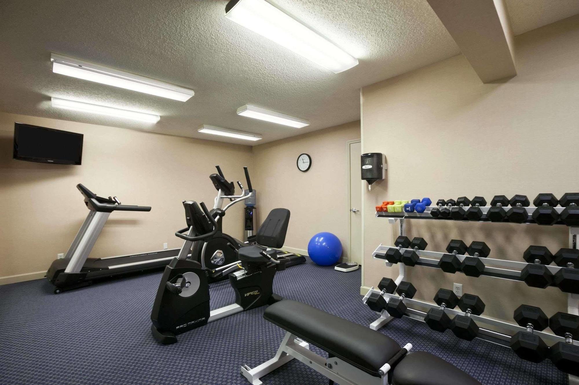 Hawthorn Suites Of Трой Екстериор снимка